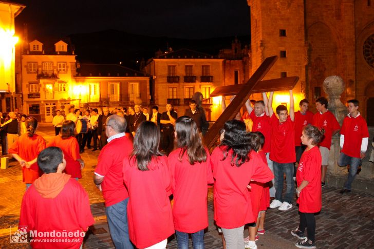 Visita de la cruz de los jóvenes
Llevando la cruz por Mondoñedo
