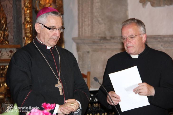 Visita de la cruz de los jóvenes
El Sr. Obispo y el párroco de Los Remedios
