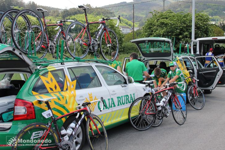 Volta Ciclista ás Comarcas
Relajados antes de la carrera
