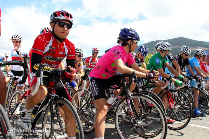 Volta Ciclista ás Comarcas
En la salida
