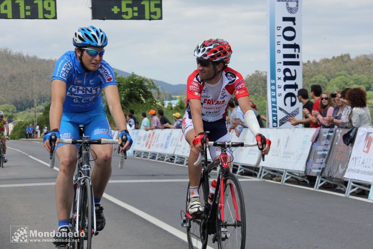 Volta Ciclista ás Comarcas
Finalizando la carrera
