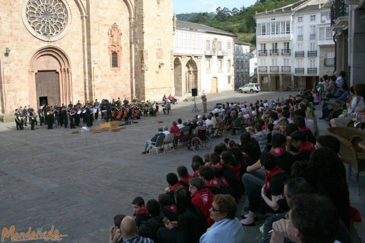 Clausura del II Curso de Musicoterapia
Vista general de la plaza
