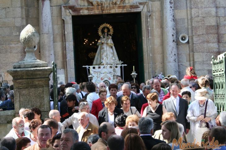 Os Remedios 2007
Saliendo en procesión
