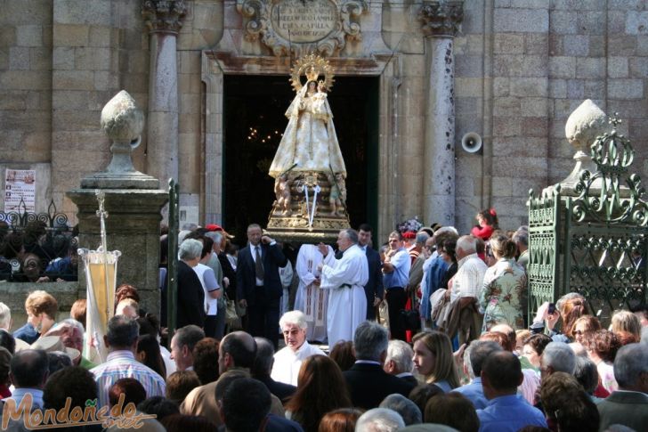 Os Remedios 2007
Saliendo en procesión
