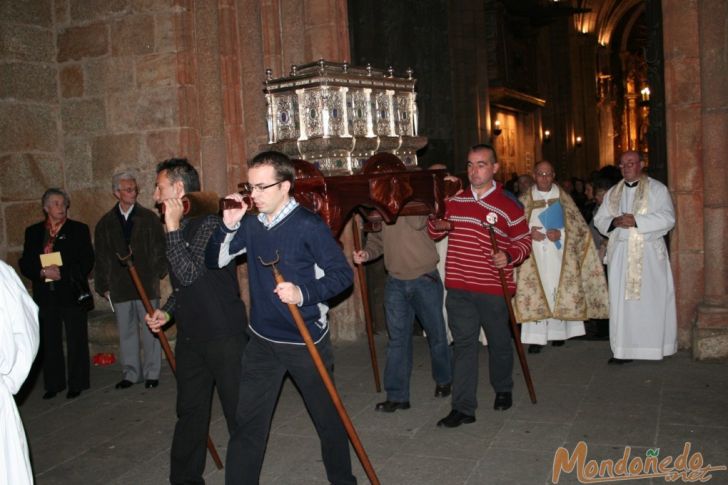 Visita Reliquias de San Rosendo
Saliendo de la Catedral
