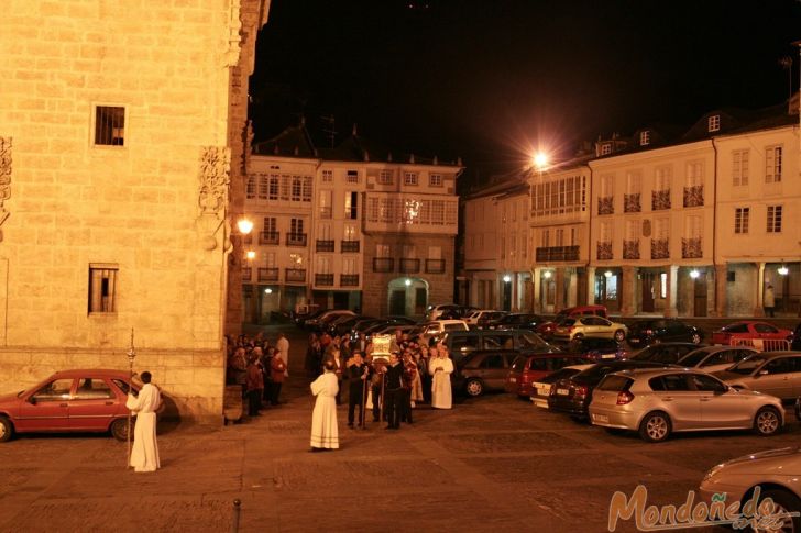 Visita Reliquias de San Rosendo
Saliendo en procesión
