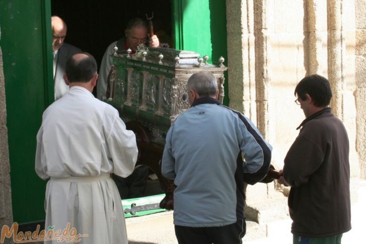 Visita Reliquias de San Rosendo
Saliendo del Convento
