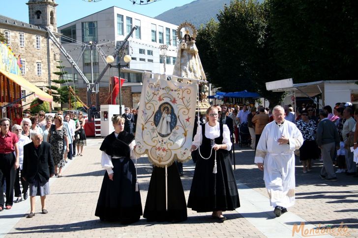 Os Remedios 2008
En procesión por la Alameda
