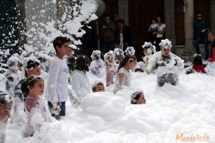 Fiesta infantil
En la espuma
