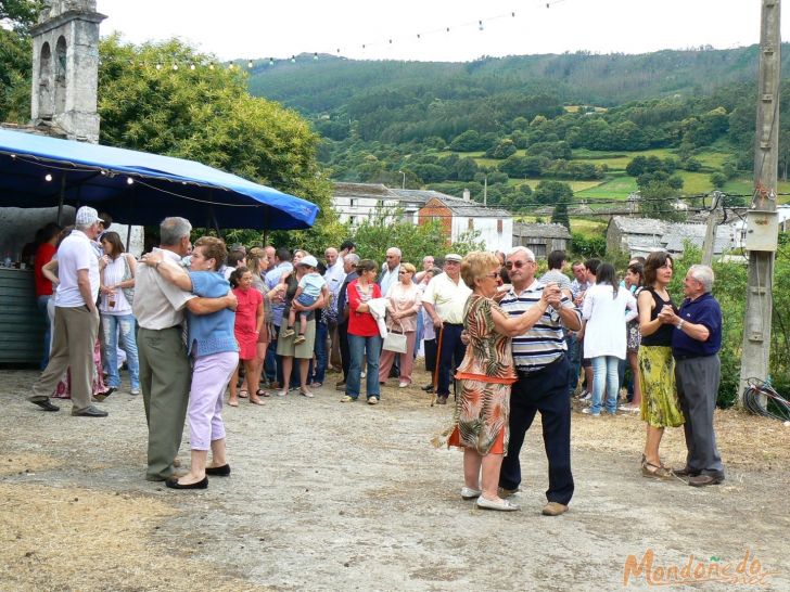 Santa Margarita de Cesuras
Bailando en la sesión vermú
