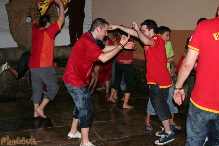 Mondoñedo celebra la victoria de España
Festejando la victoria de la selección en la Eurocopa
