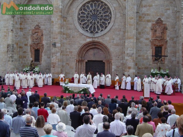 Ordenación del nuevo Obispo
Acto de ordenación
