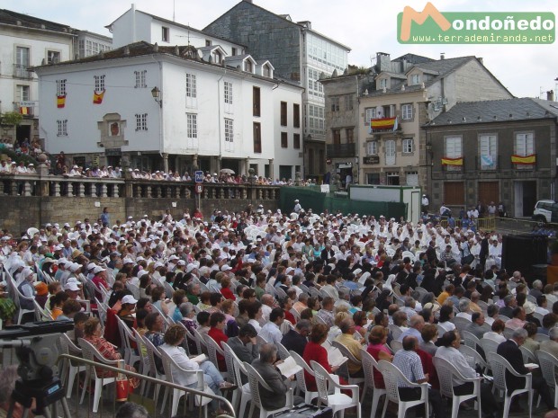 Ordenación del nuevo Obispo
Asistentes al acto de ordenación
