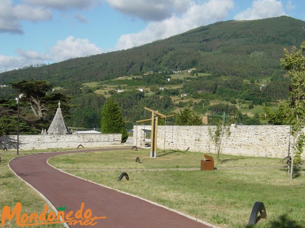 Parque
Una vista del parque anexo al cementerio
