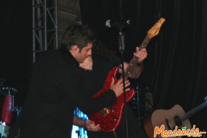 As San Lucas 2006
Tocando la guitarra
