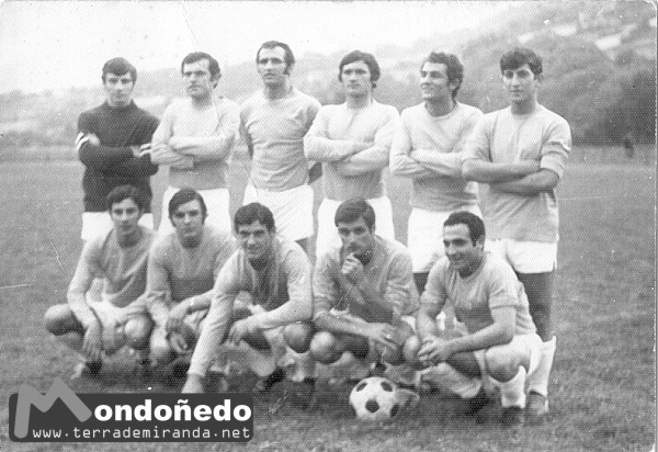 Equipo de fútbol
Equipo de la S.D. Mindoniense.
