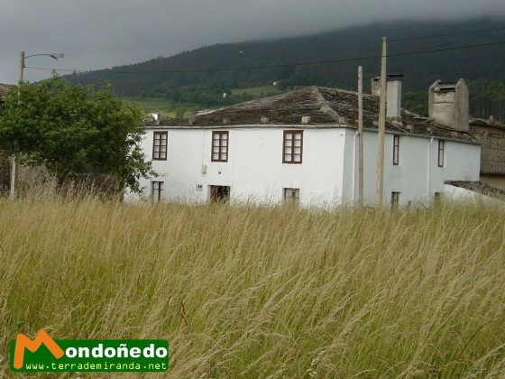 Terra de Miranda
Esta casa forma parte del decorado de la serie Terra de Miranda de la TVG.
