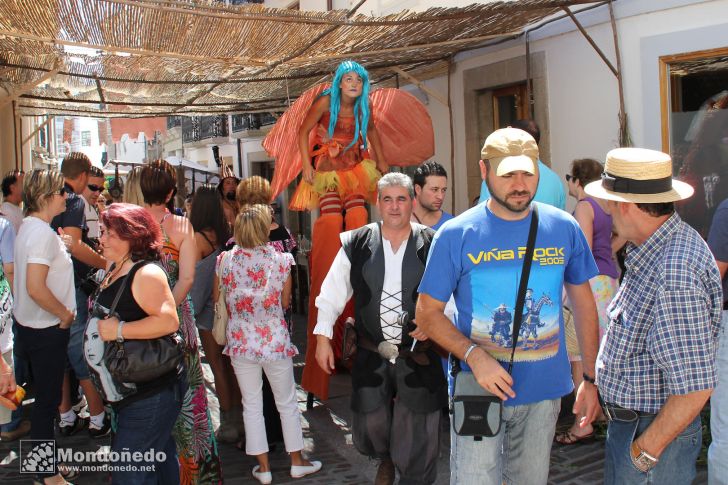 Sábado
Animación por las calles
