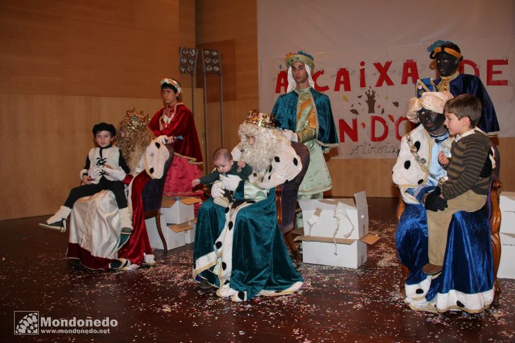 Cabalgata de Reyes
Escuchando las peticiones de los niños
