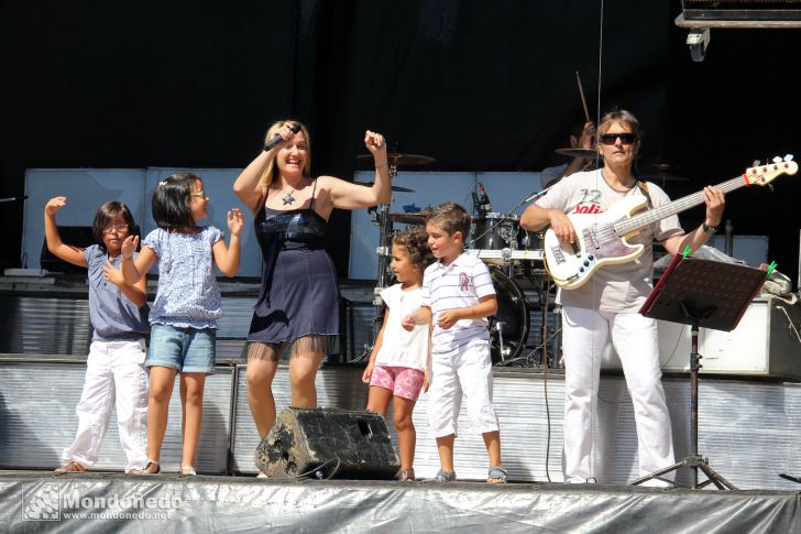 Os Remedios 2011
Bailando con la Orquesta Principal
