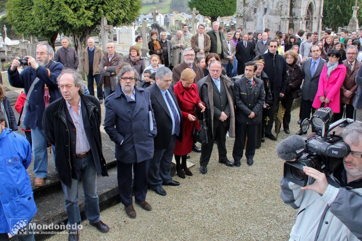 Homenaje a Álvaro Cunqueiro
Antes de empezar la ofrenda
