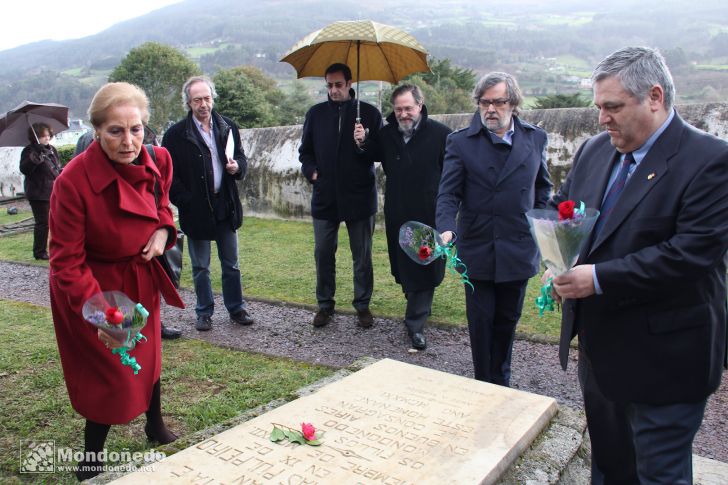 Homenaje a Álvaro Cunqueiro
Ofrenda a Leiras
